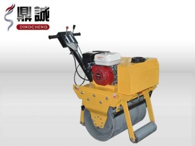 點(diǎn)擊查看詳細(xì)信息<br>標(biāo)題：輕型手扶式單鋼輪壓路機(jī) 閱讀次數(shù)：12818