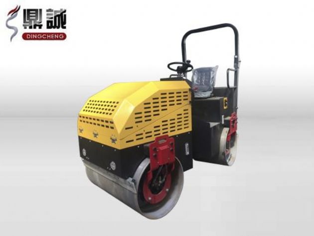 點(diǎn)擊查看詳細(xì)信息<br>標(biāo)題：2.5噸全液壓座駕式振動(dòng)壓路機(jī) 閱讀次數(shù)：14609