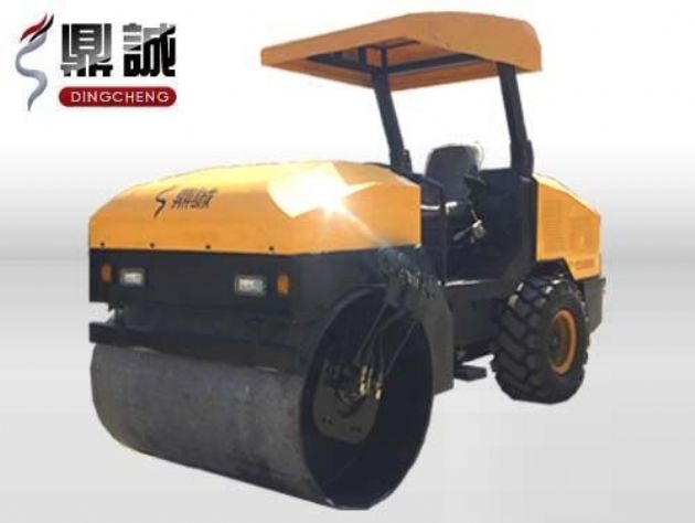 點(diǎn)擊查看詳細(xì)信息<br>標(biāo)題：4噸單鋼輪振動(dòng)壓路機(jī) 閱讀次數(shù)：13646
