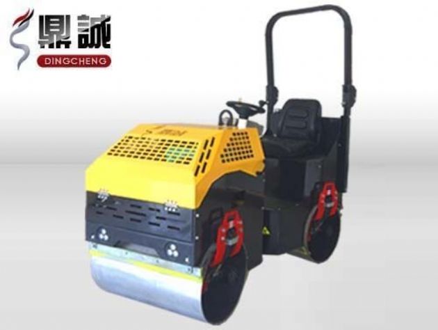 點(diǎn)擊查看詳細(xì)信息<br>標(biāo)題：1噸全液壓振動(dòng)壓路機(jī) 閱讀次數(shù)：14450
